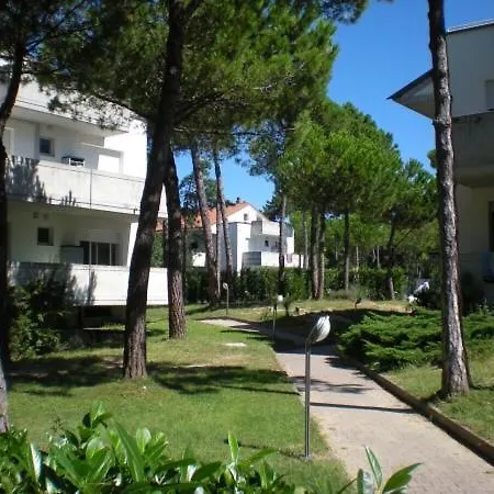 Apartament Cond Girasole *